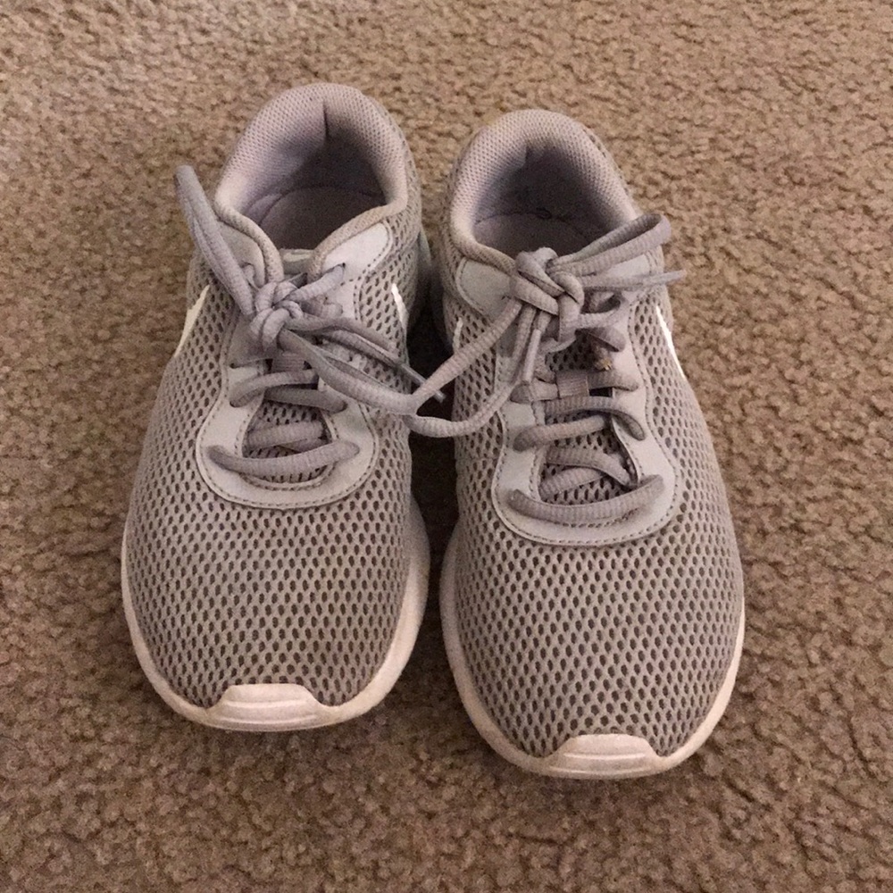 Girls gray Nike’s